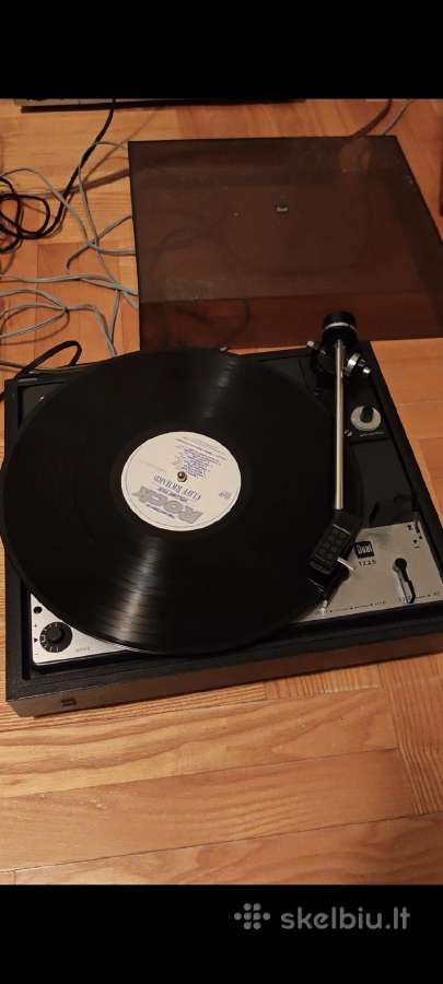 Dual 1225 patefonas