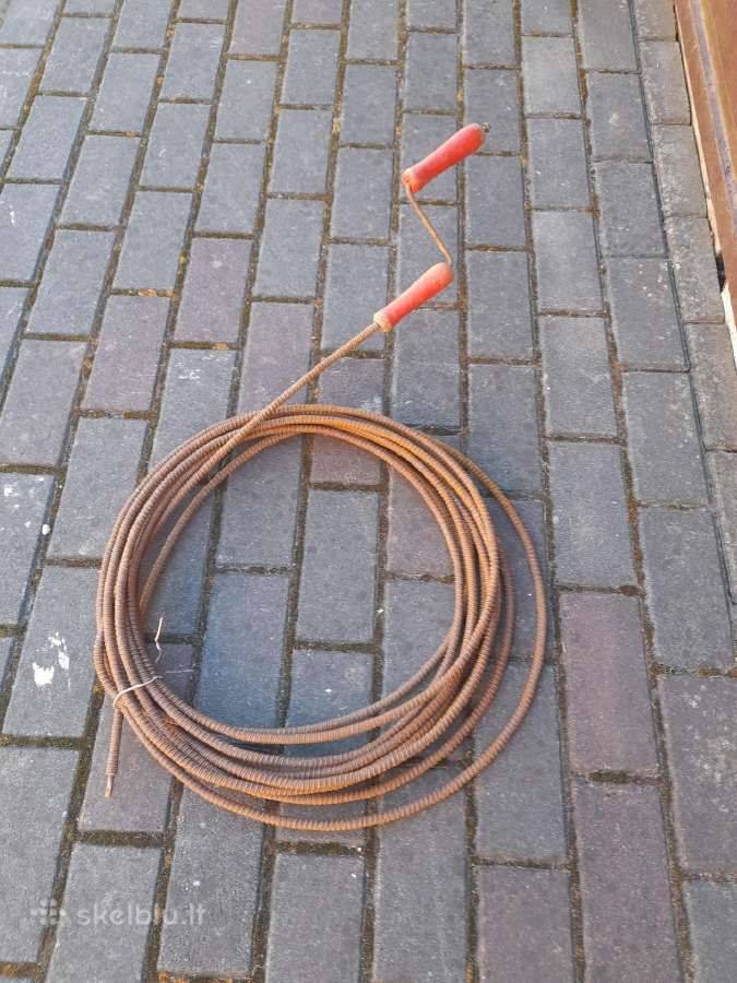 Gyvatukas kanalizacijos atkimsimui