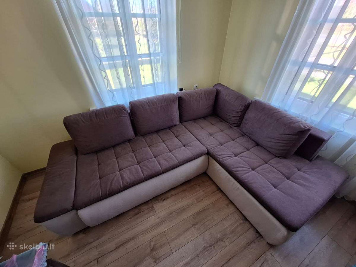 Minkštas kampas su miegamąja dalimi ir patalynės d