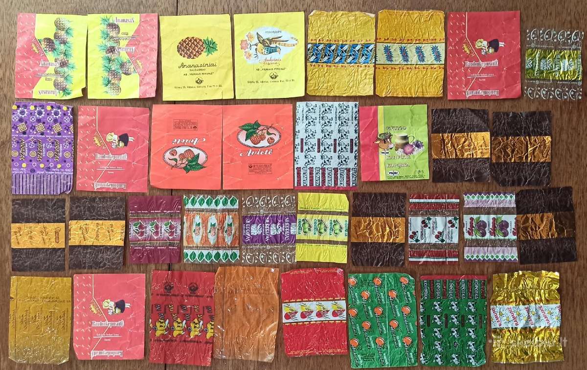 Šokoladų, saldainių popieriukai, 430 vnt. už 5 eu - nuotraukos Nr. 11