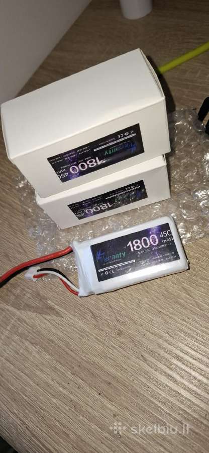 Lipo baterijos 2s 7.4v po 15€.