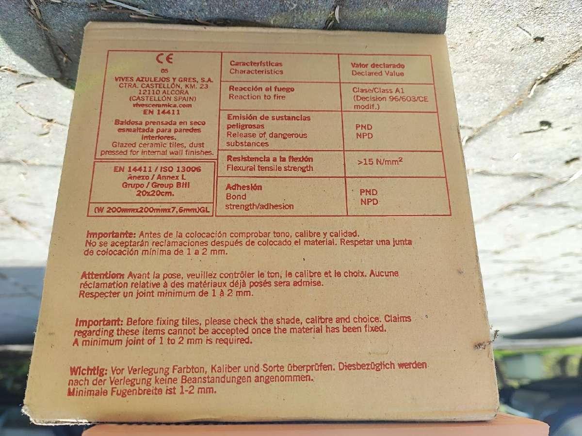 Baltos Ispaniškos kokybiškos plytelės - nuotraukos Nr. 5