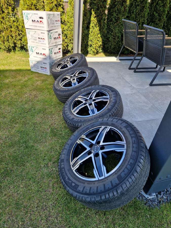 R16 Mak lieti ratlankiai su C padangom