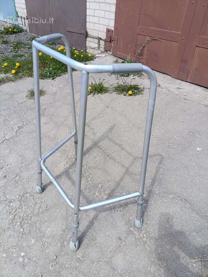Naudota žmonėms su negalia