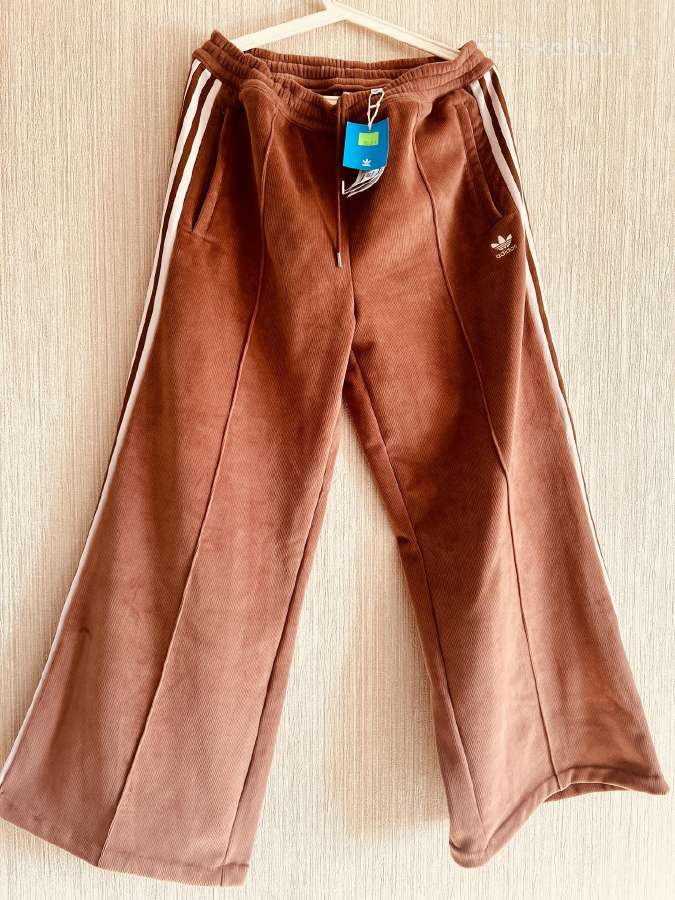 Parduodamos originalios Adidas Originals veliūrinė