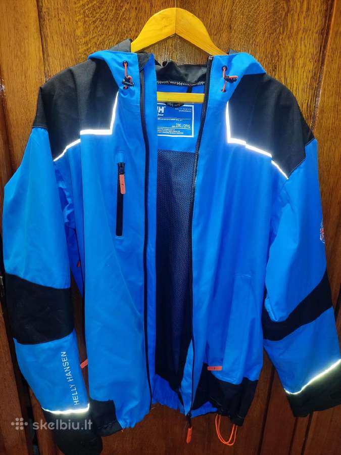 Parduodama stilinga Helly Hansen Striukė