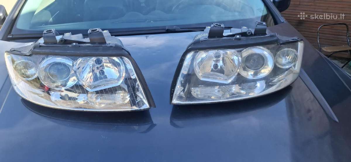 Audi A4 priekiniai žibintai