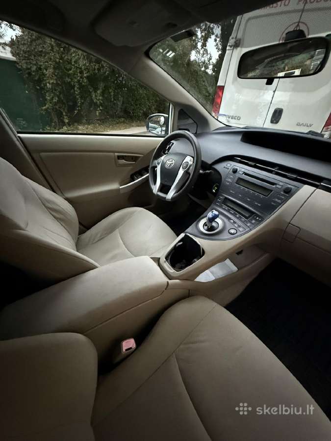 Toyota Prius 2 ir 3 nuoma. - nuotraukos Nr. 4