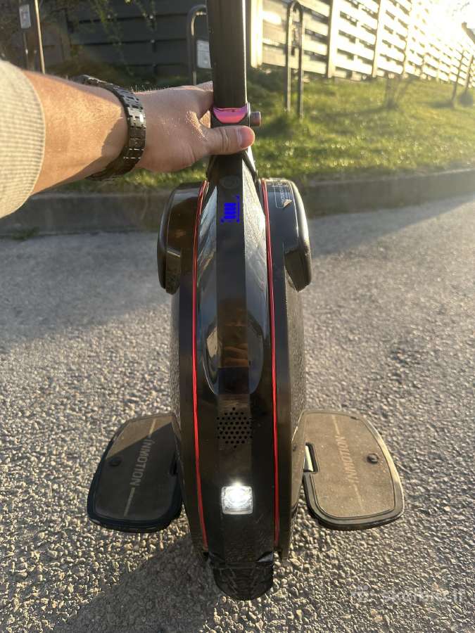 Vienaratis Inmotion V10f - nuotraukos Nr. 2