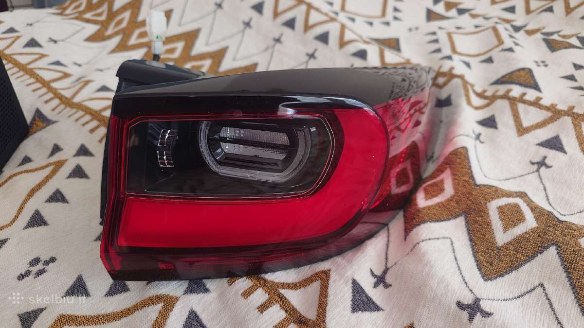 Galinis dešinysis žibintas Mazda CX-60