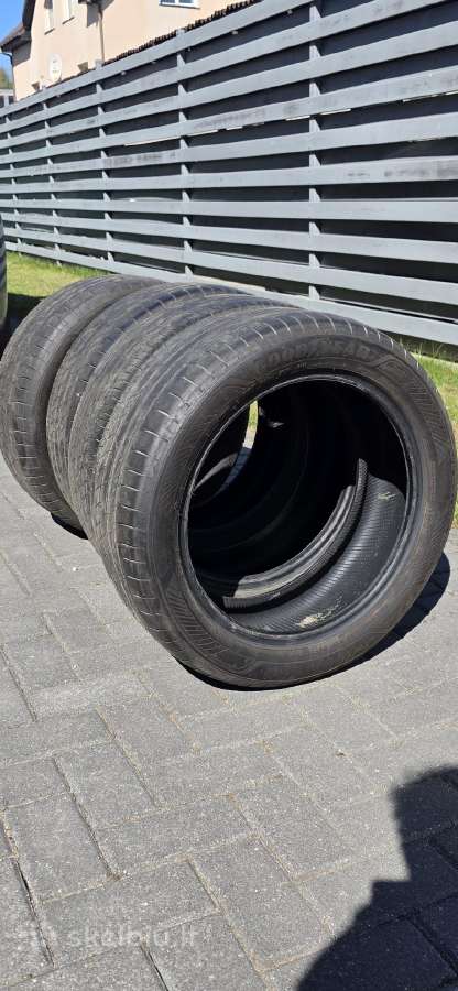 Goodyear Efficientgrip Performance 215/50 R17 95