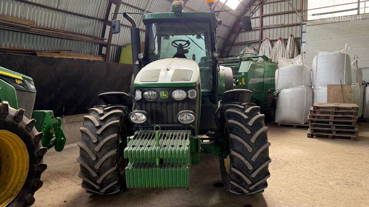 Traktorius John Deere 7720 2003m.