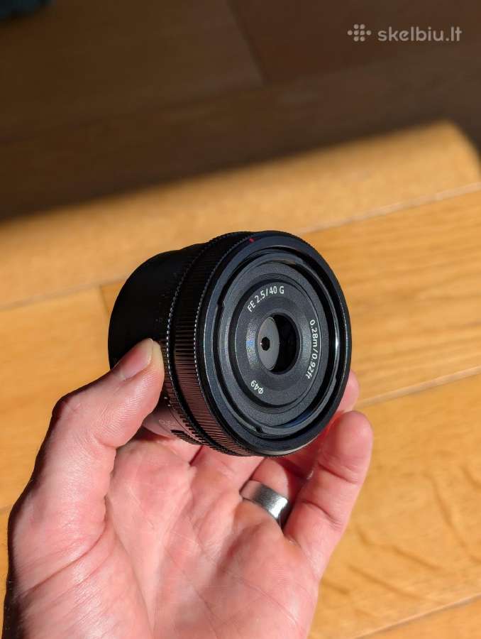 Sony Fe 40mm f/2.5 G Objektyvas