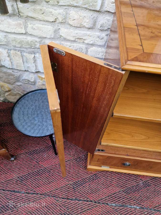 Vintažinė mid century riešutmedžio spintelė - nuotraukos Nr. 13