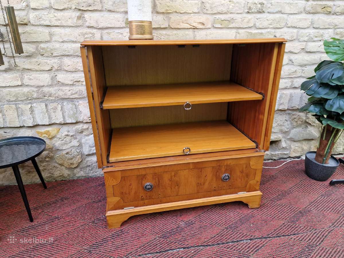 Vintažinė mid century riešutmedžio spintelė - nuotraukos Nr. 16