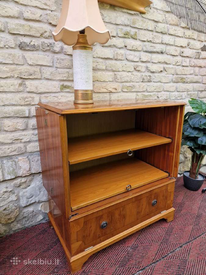 Vintažinė mid century riešutmedžio spintelė - nuotraukos Nr. 17