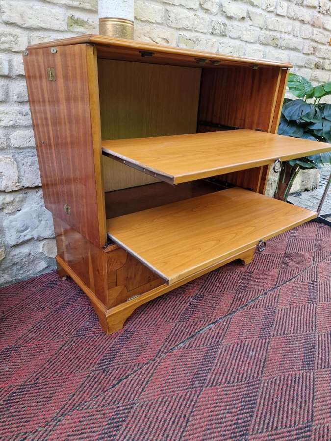 Vintažinė mid century riešutmedžio spintelė - nuotraukos Nr. 20