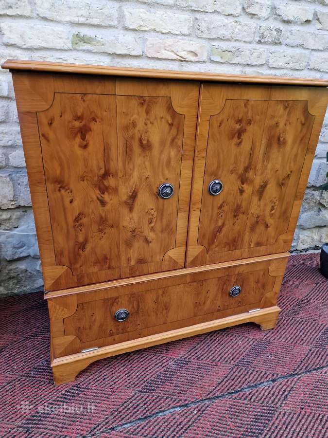 Vintažinė mid century riešutmedžio spintelė - nuotraukos Nr. 30