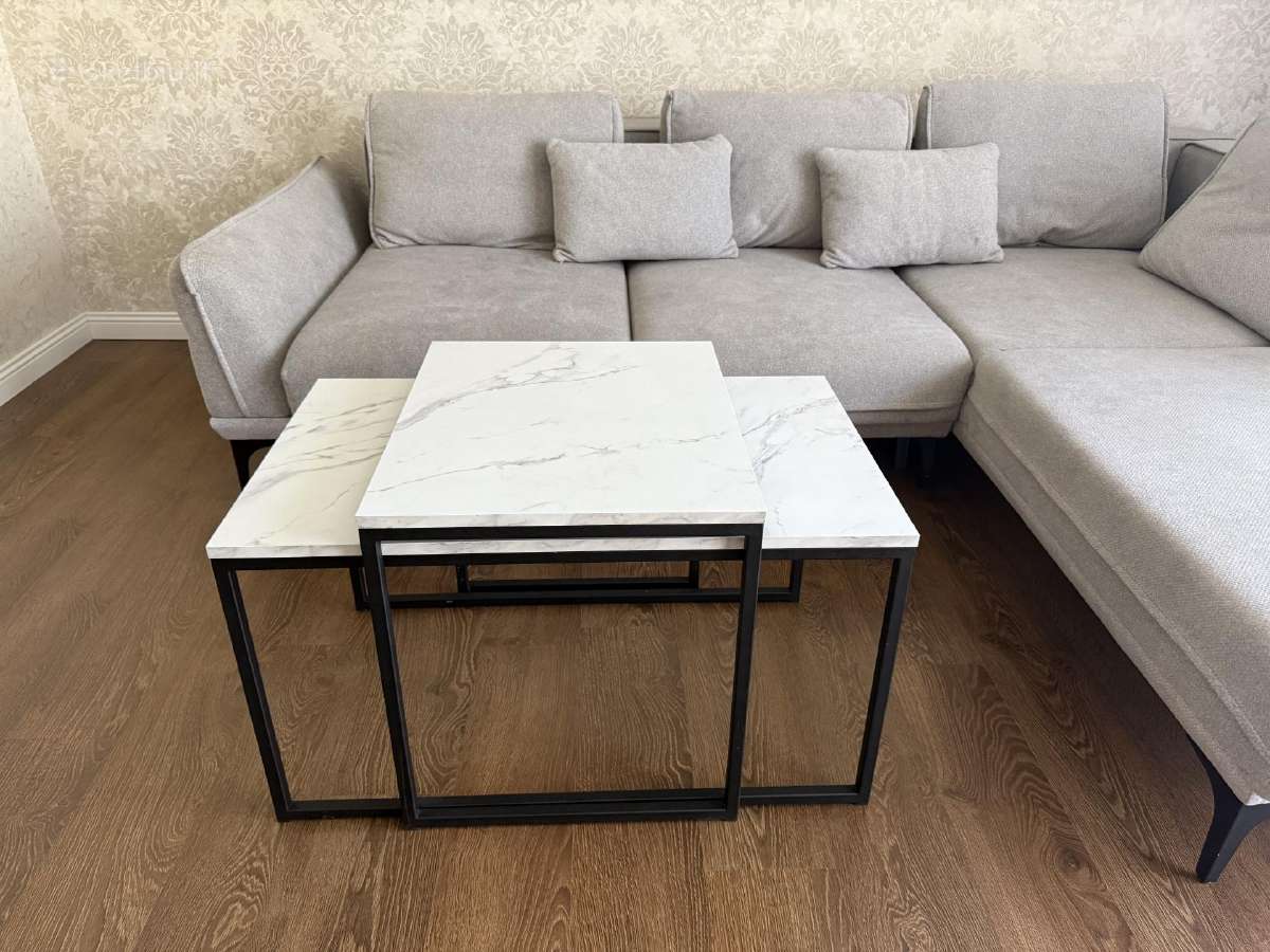 Laba geros būklės kavos staliukai