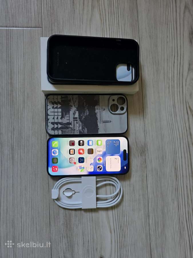 Labai geros būklės iPhone 15/128 black
