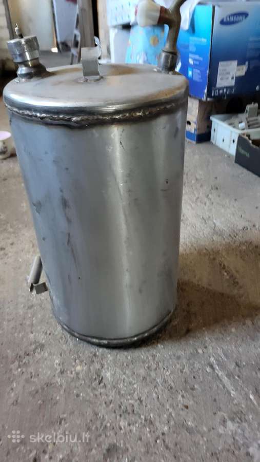 Parduodama metalinė talpykla.