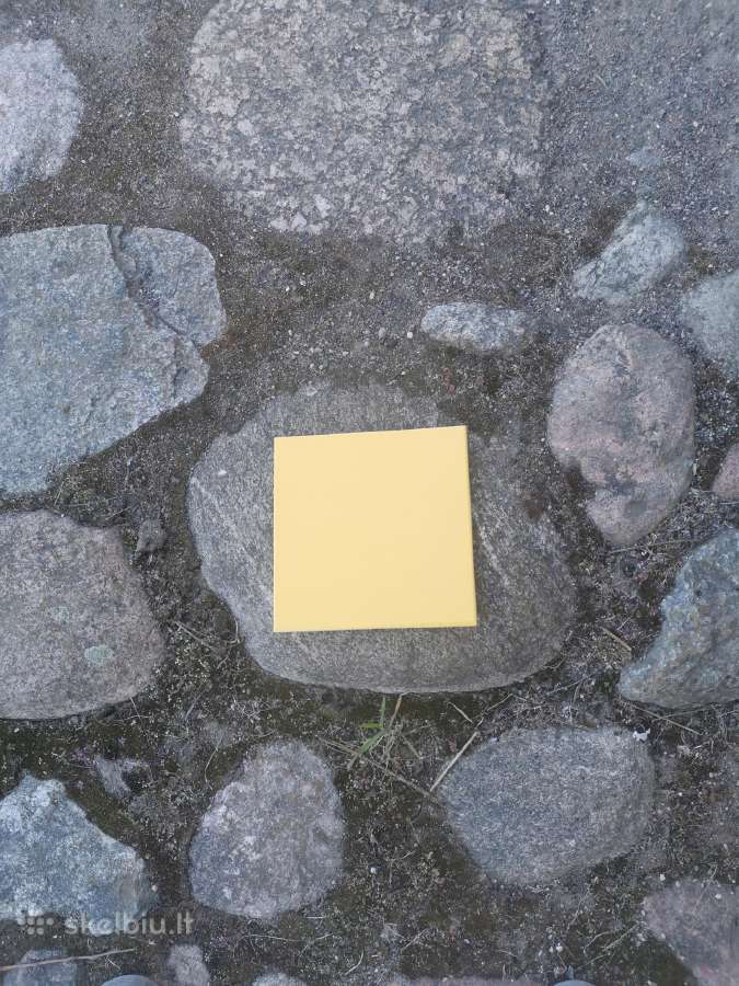 Naujos keraminės plytelės