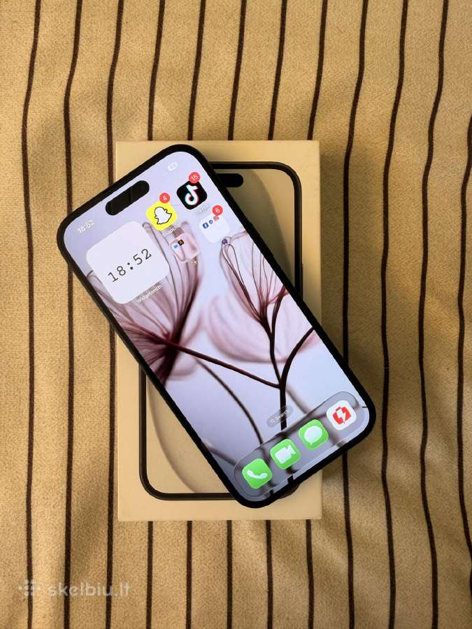 iPhone 15 Black