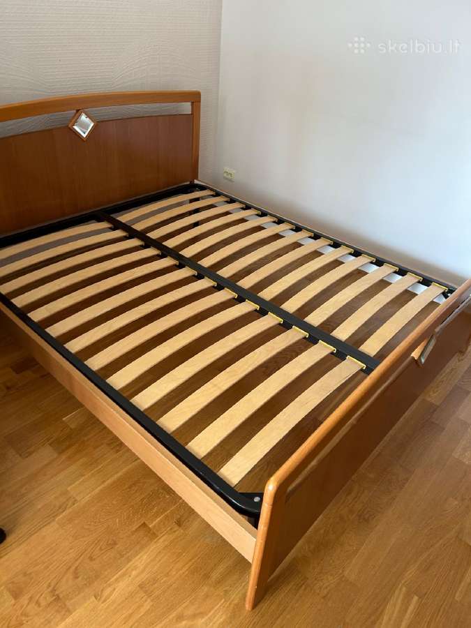 Miegamojo baldų komplektas