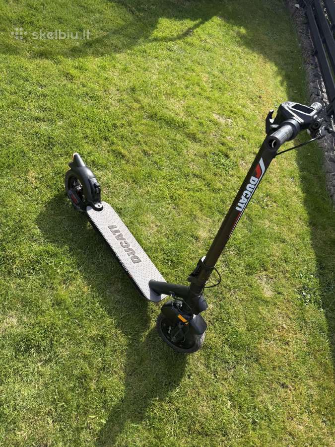 Elektrinis paspirtukas Ducati Pro-II Plus - nuotraukos Nr. 2