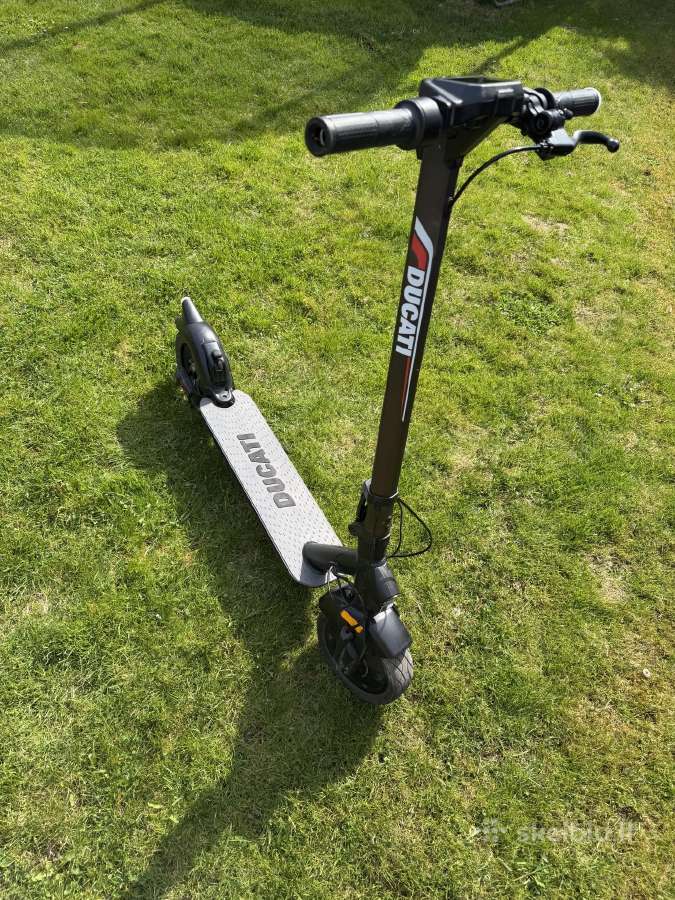 Elektrinis paspirtukas Ducati Pro-II Plus - nuotraukos Nr. 3