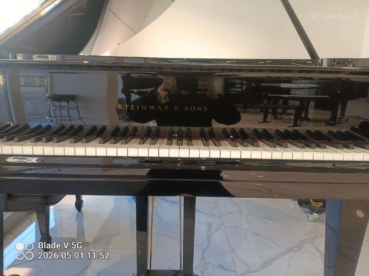 Parduodu fortepijoną Steinway