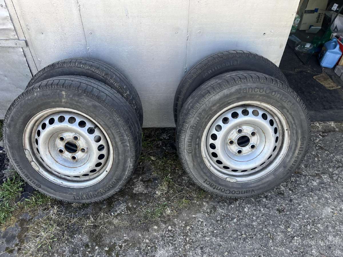VW Transporter T5 ir T6 plieniniai su padangomis