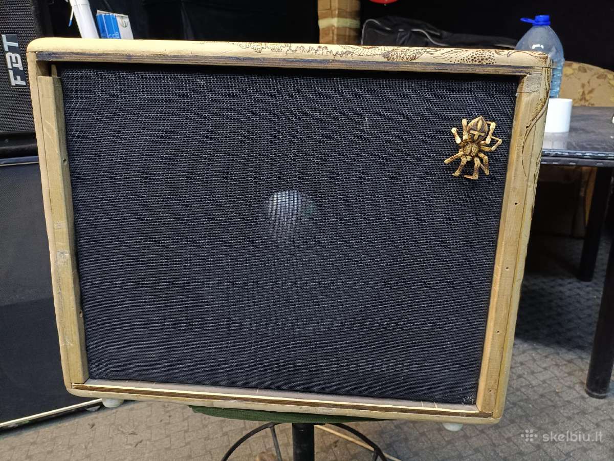 Custom made bosinis kabinetas peavey black widow