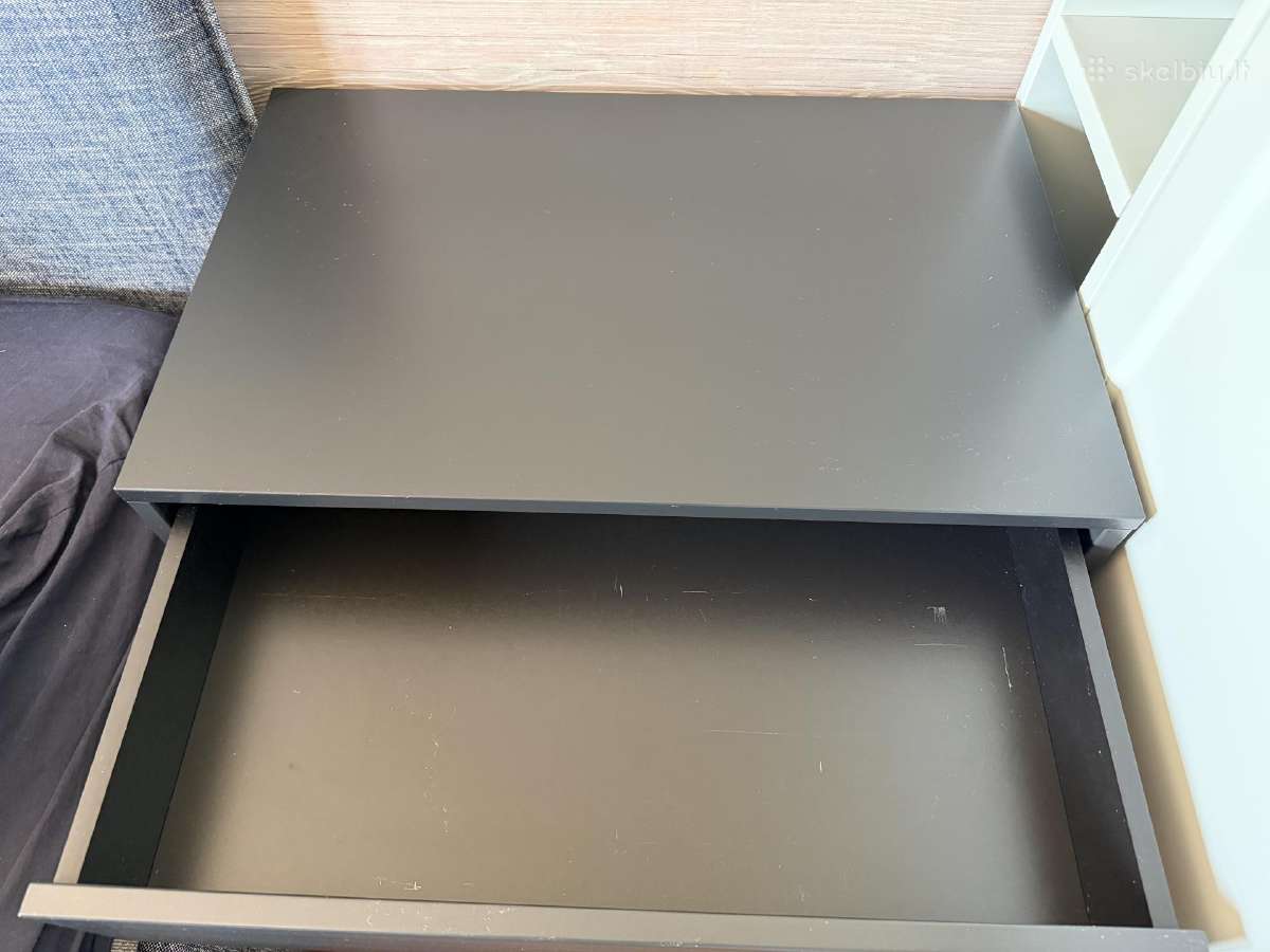 Naktiniai Vikhammer ikea staliukai - nuotraukos Nr. 6