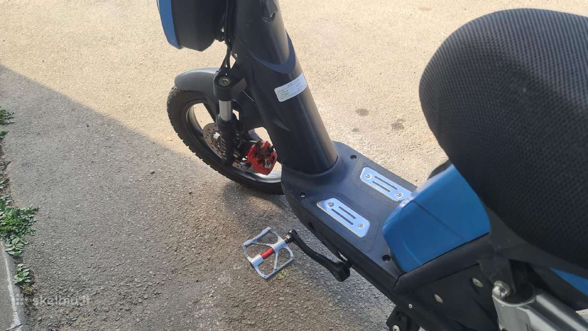 Elektrinis motoroleris Escuta - nuotraukos Nr. 6