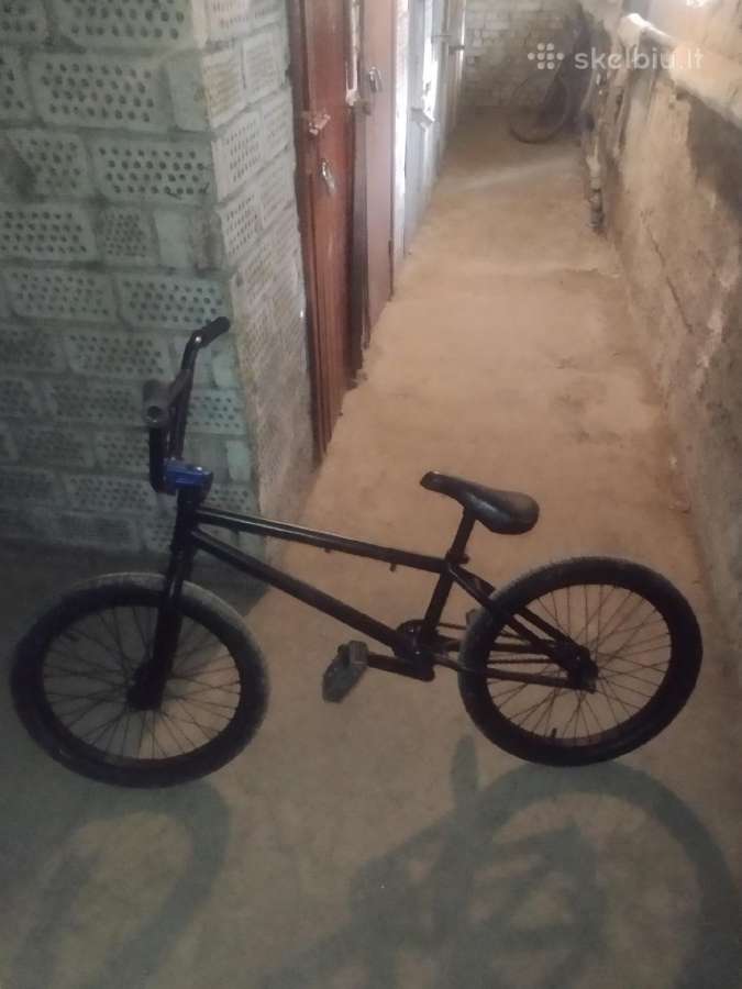 Naudotas BMX su keleta defektu