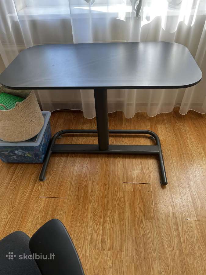 Ikea reguliuojamo aukščio stalas