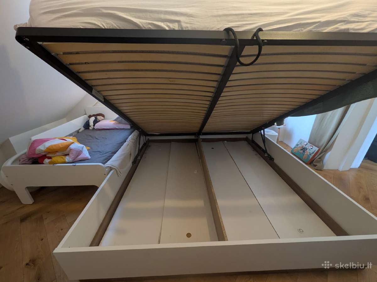 Dvigule lova 180x200 su patalynes deze