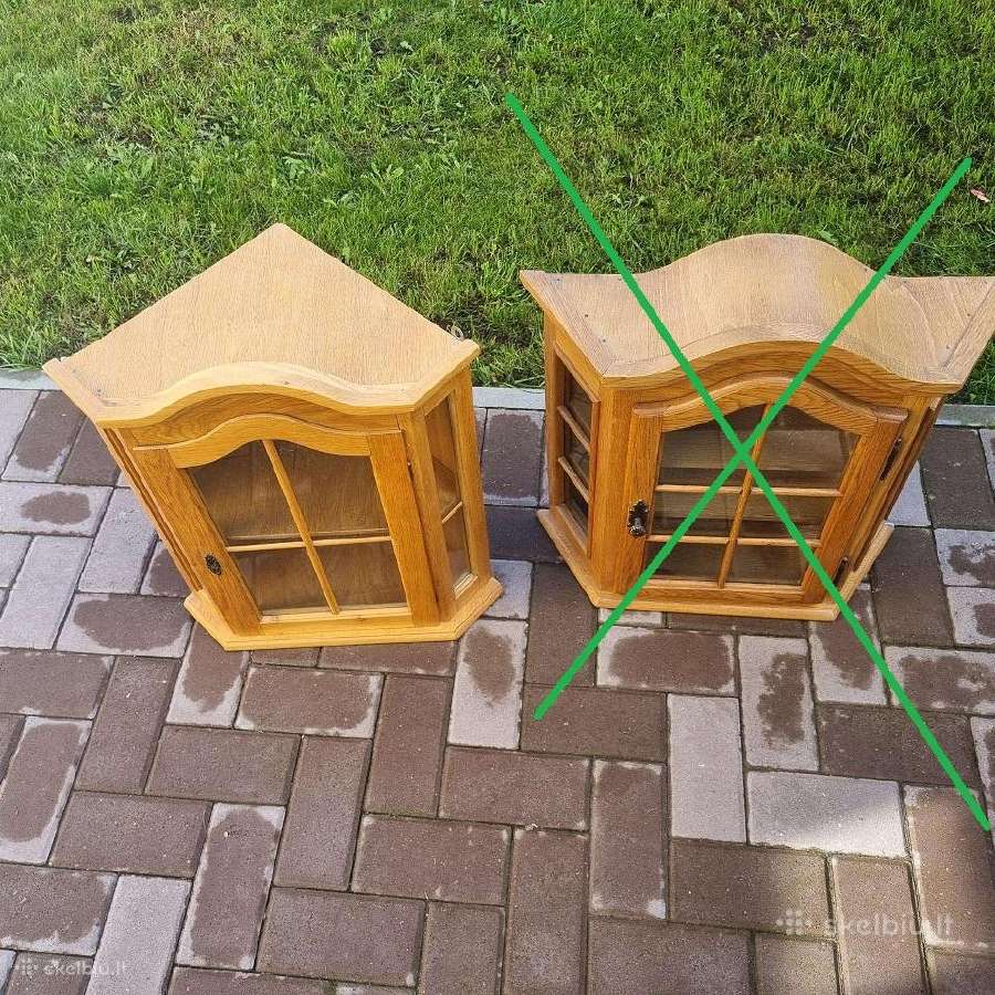 Ąžuolo,pakabinama kampinė spintelė/bufetukas