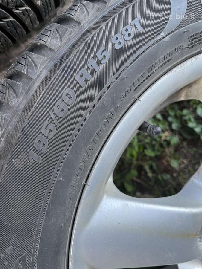 Ratlankiai Ford su padangomis - nuotraukos Nr. 2