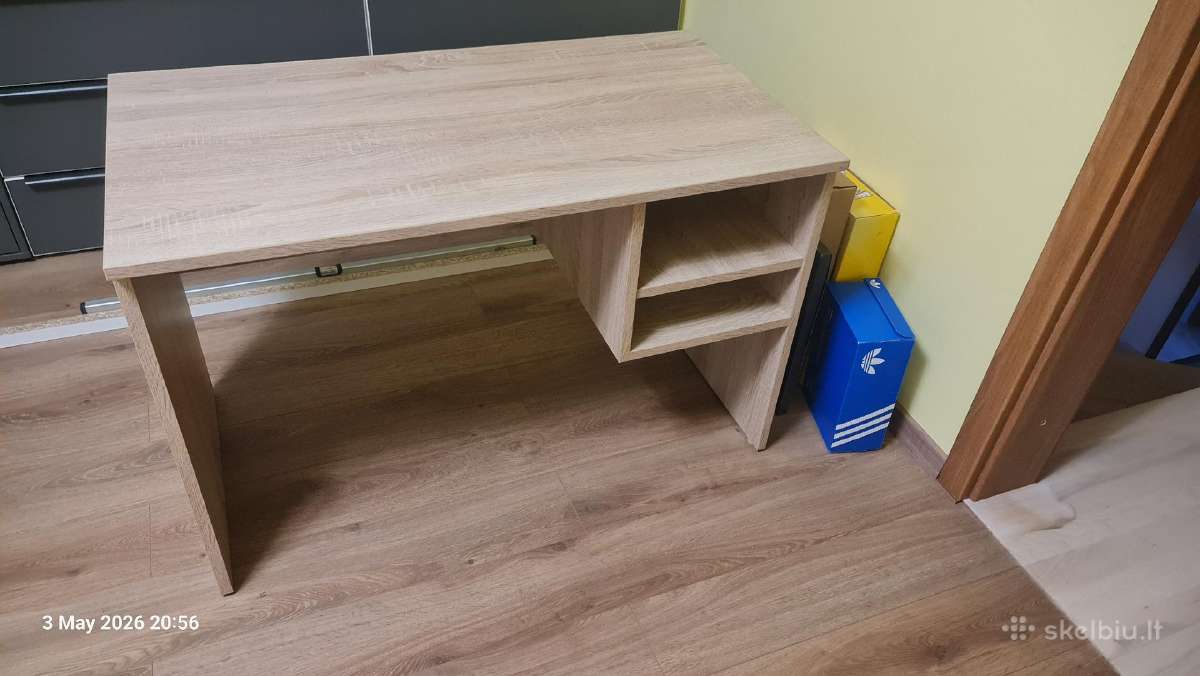 Vaikiškas stalas pradinukui