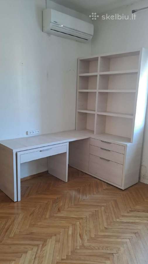 Specialiai gaminti namų biuro baldai