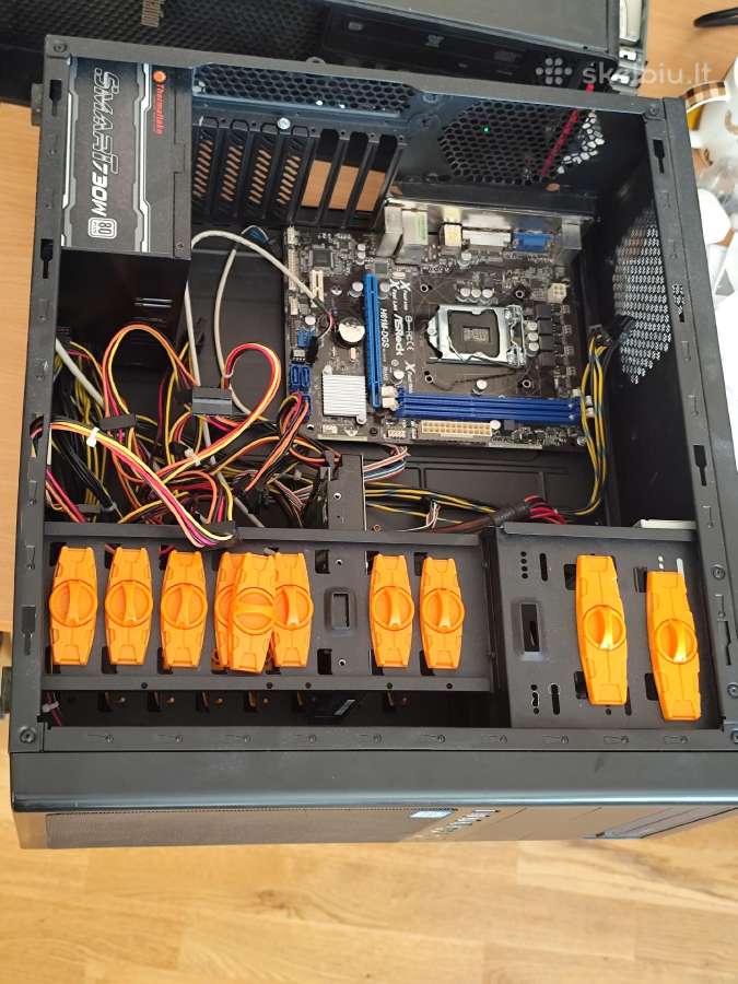 Kompiuterio korpusas daug HDD telpa - nuotraukos Nr. 3