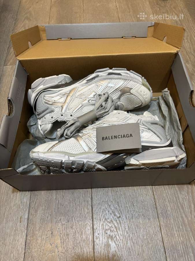 Balenciaga runner size 42-43unisex