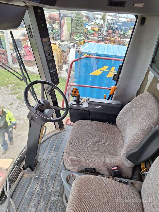 Kombainas Case Ih 2388 ardomas dalimis - nuotraukos Nr. 5
