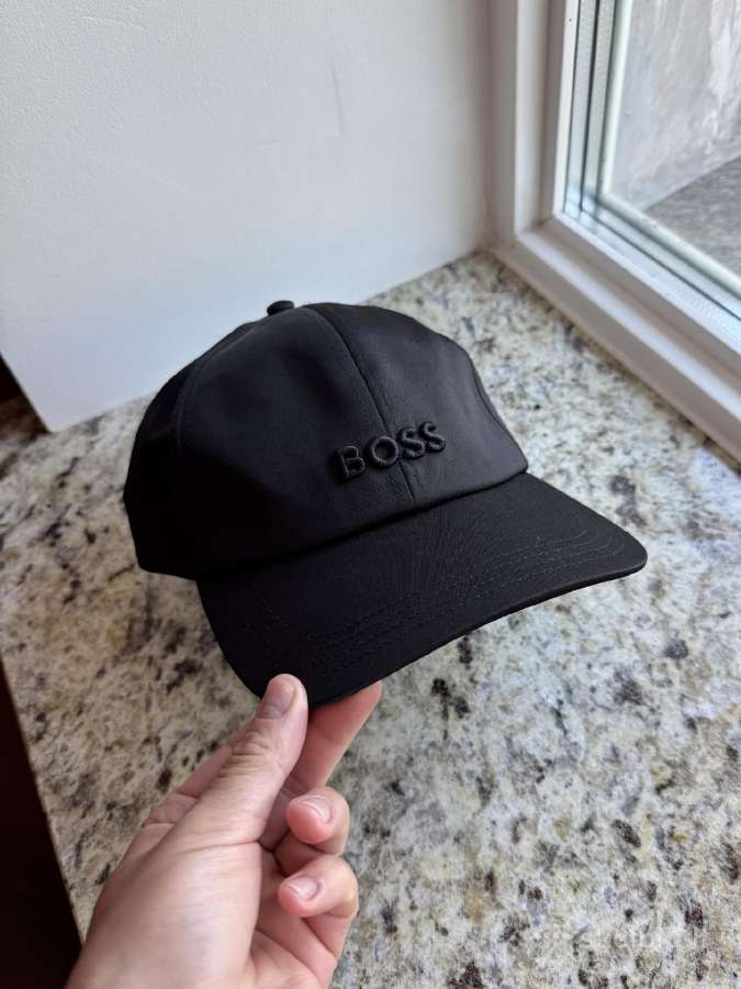Hugo Boss nauja kepurė su snapeliu