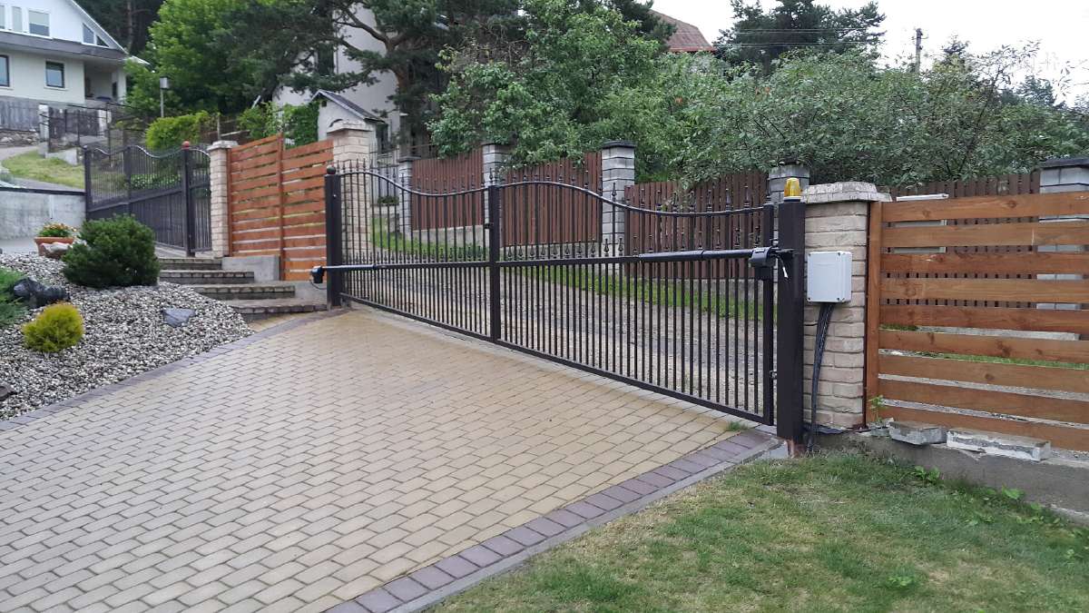 Automatiniai kiemo vartai,metalines tvoros - nuotraukos Nr. 11
