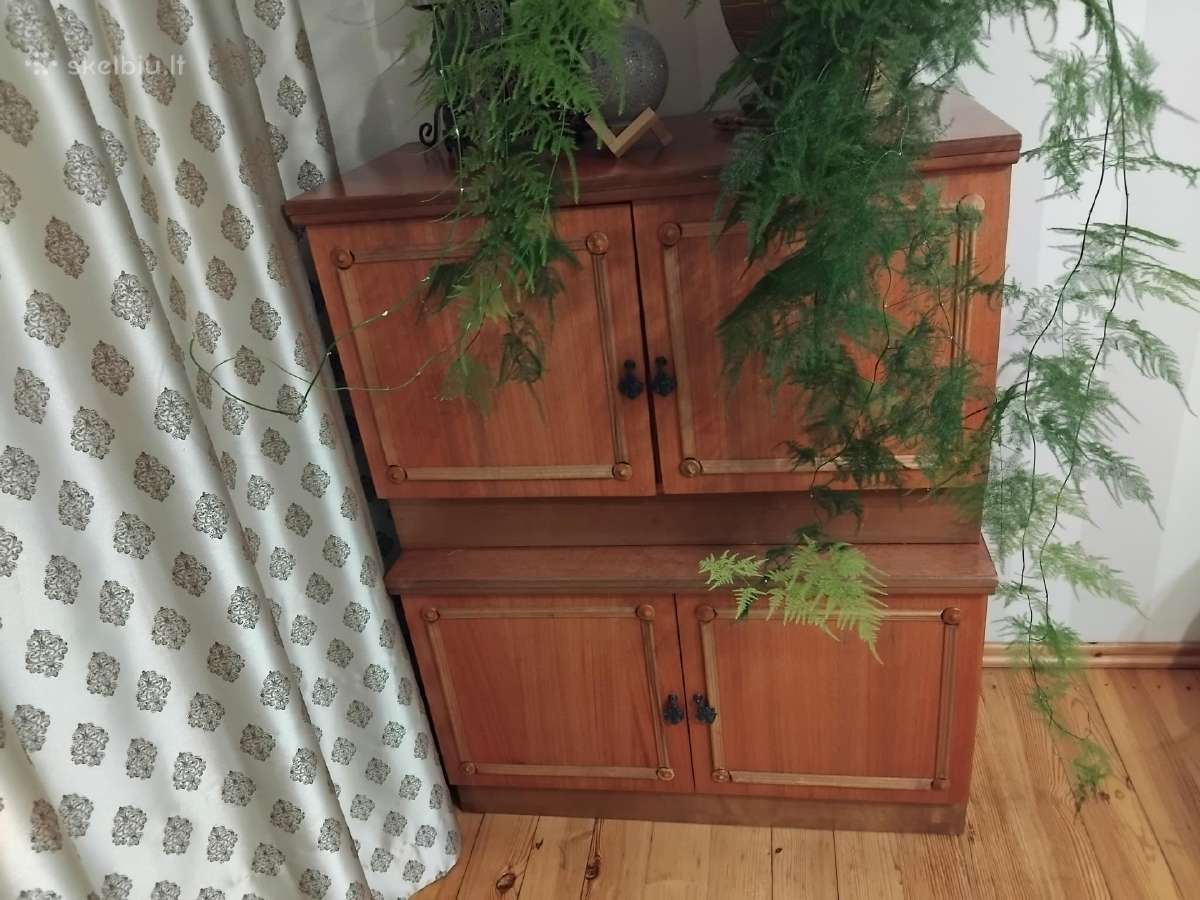 Parduodama spintelė
