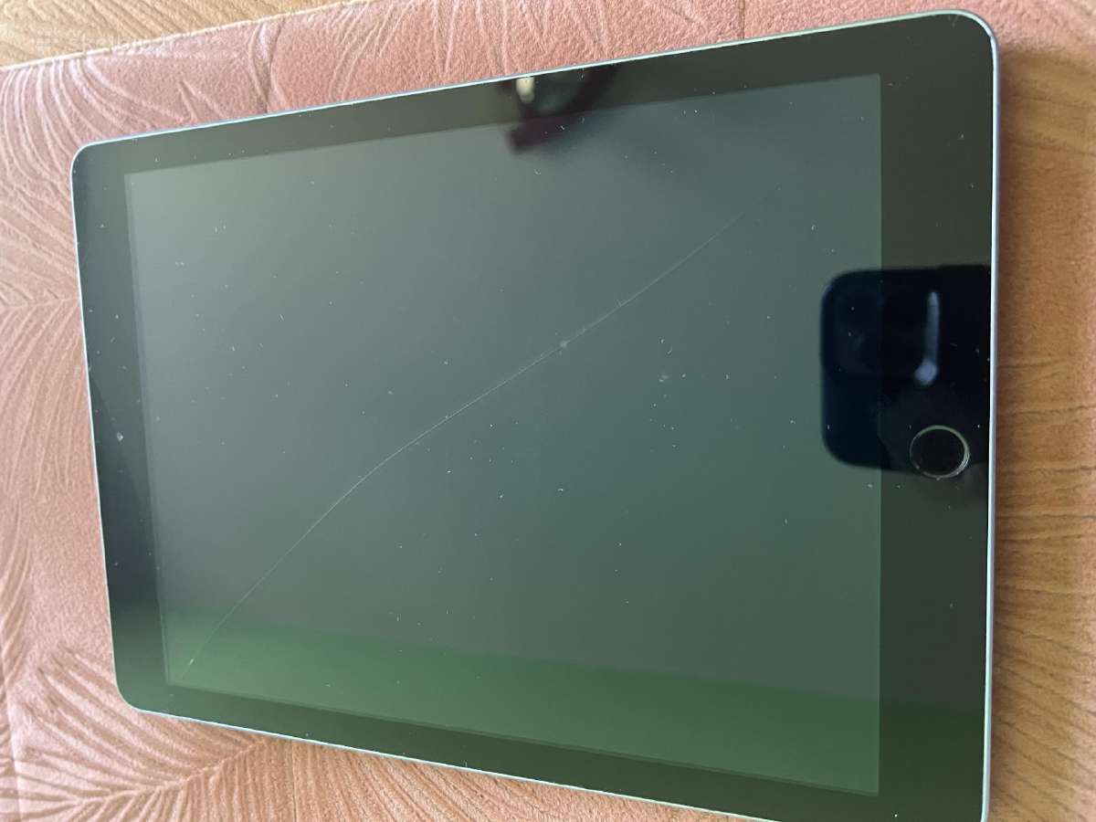 iPad 5th Gen 32 GB - nuotraukos Nr. 4