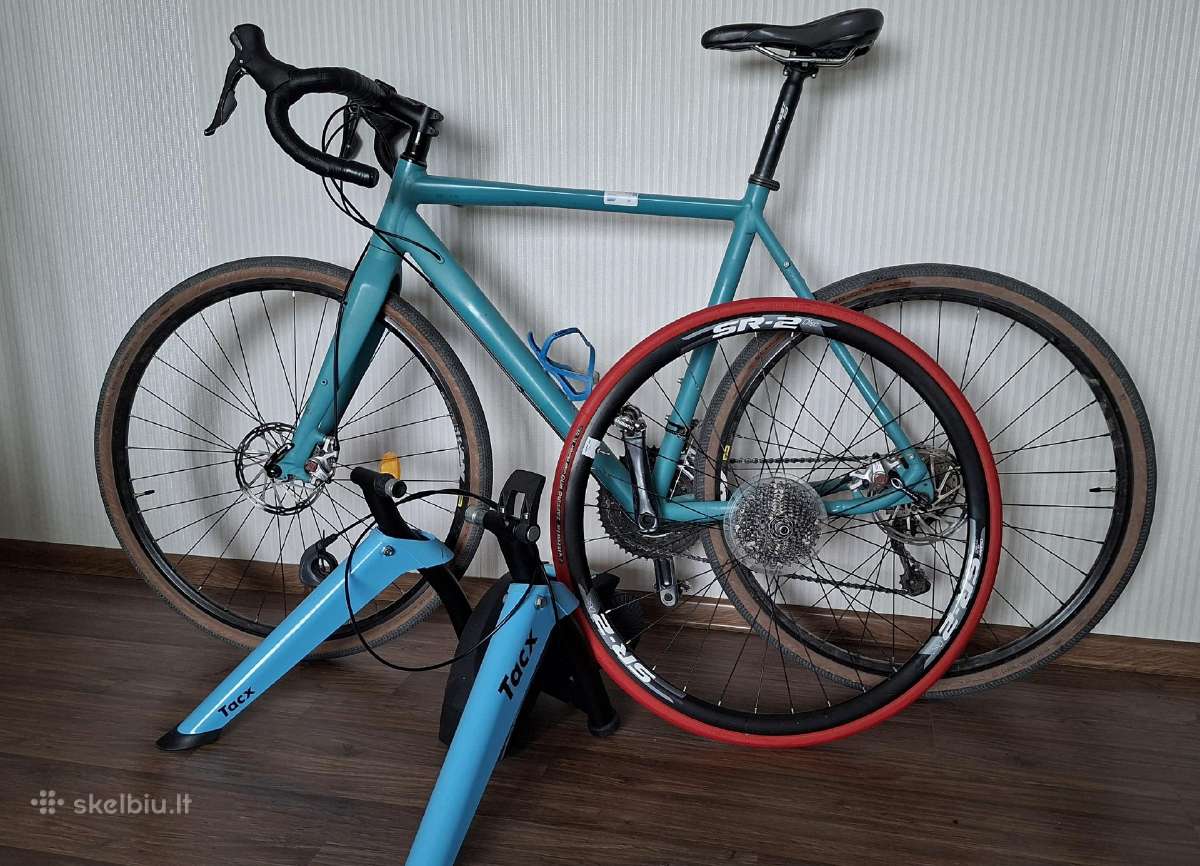 Dviratis Tiagra 3x10 + priedai